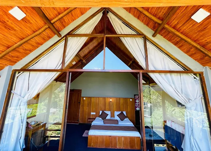 Ella Lovers View Cabins